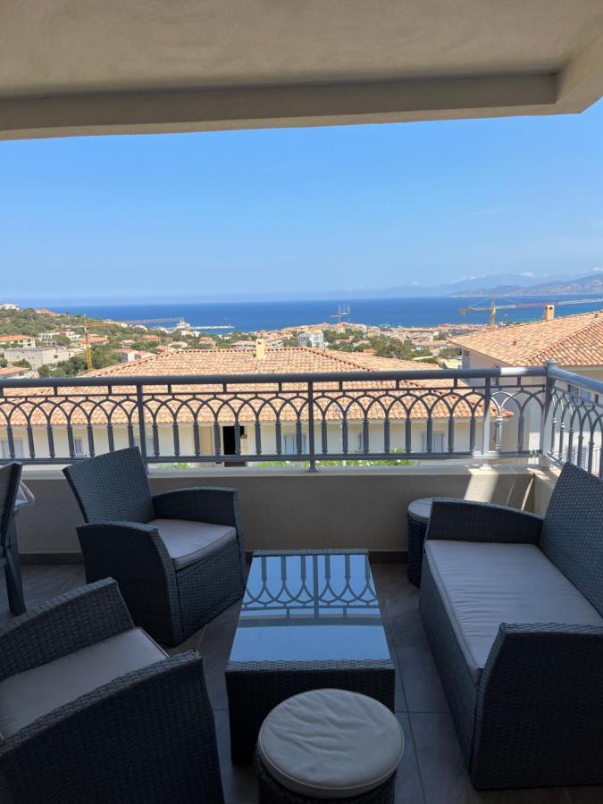 Appart Avec Terrasse Vue Sur Mer Exceptionnelle L'Ile-Rousse  Exterior photo